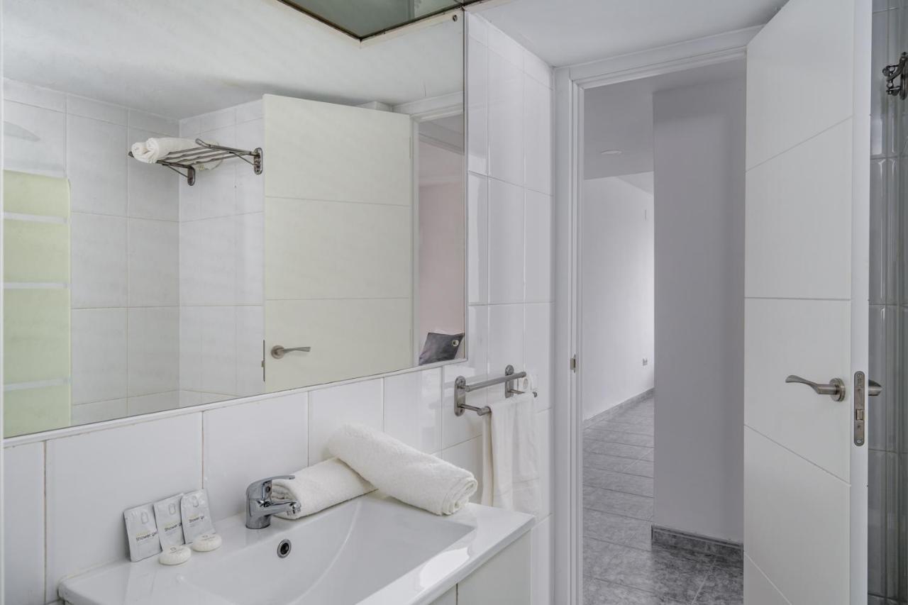 Central Flat With Pool In Fuengirola By Costarentals - Ref 171 Exteriör bild